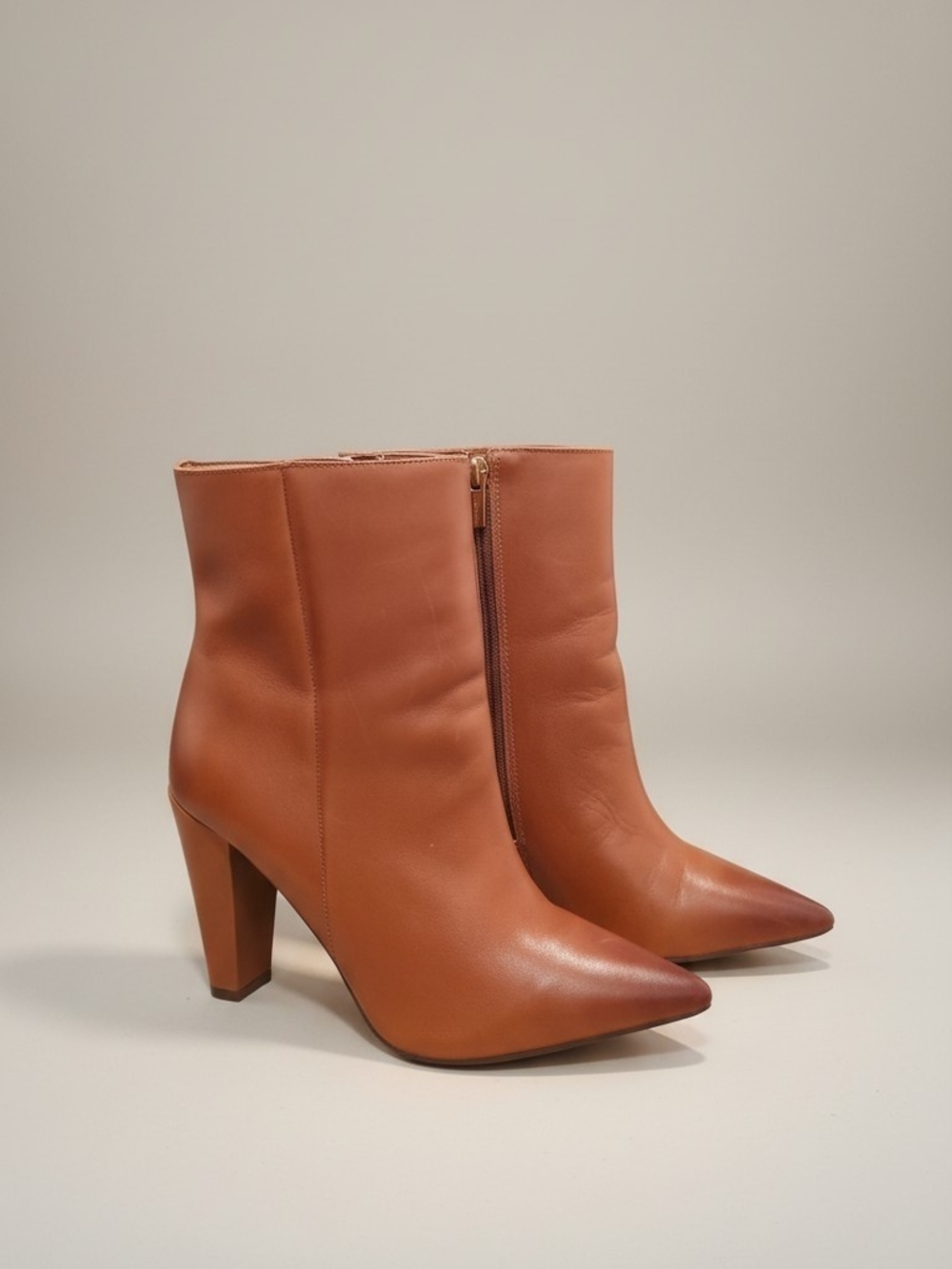 Vince Camuto Cognac Leather Pointed Toe Ankle Booties Block Heel 7.5